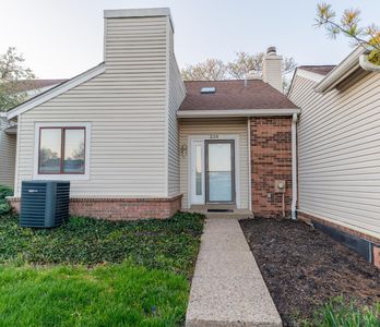 206 Sherwood Green Ct