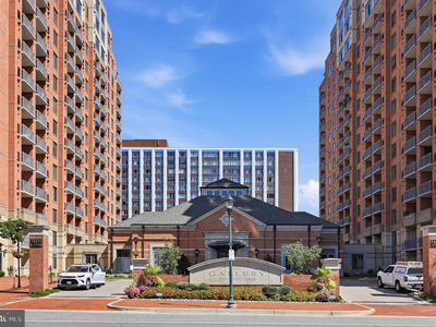 11710 Old Georgetown Rd APT 327