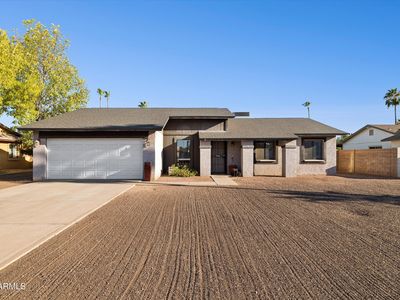 4921 E Winchcomb Drive