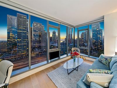 800 Columbia Street #1801