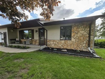 709 W. Lincoln Street