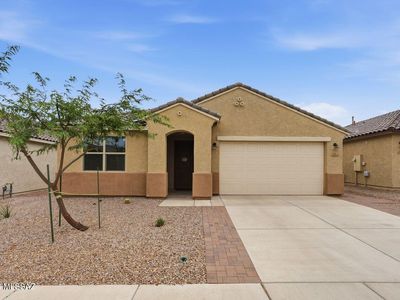 12512 N Rihl Dr