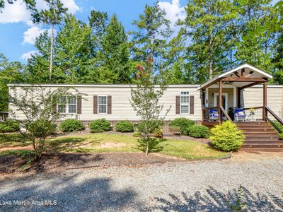 484 Farm Loop