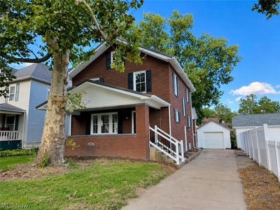 909 N Walnut St