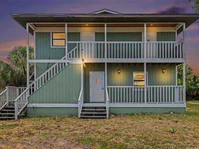Property at 888 Harmony Ln, Englewood, FL