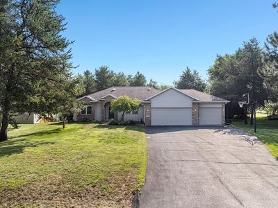 2242 MEADOW DRIVE
