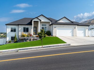 575 E Spring Creek Pkwy