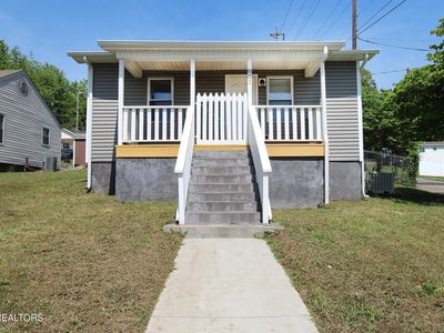 801 W Emerald Ave