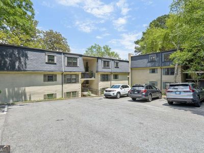 72 Montre Sq NW