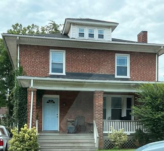 51 Clover Ave NE
