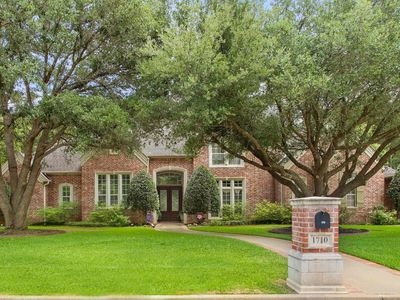1710 Holcomb Cir