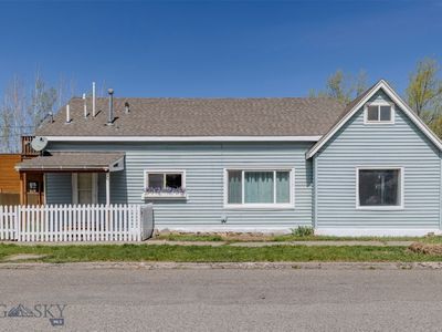 Property at 332 S K St, Livingston, MT