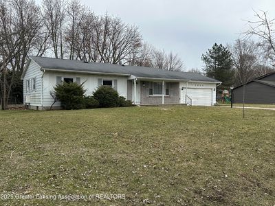 Property at 12890 Kingsgate Way, Grand Ledge, MI