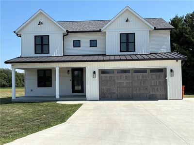 8 Sunrise Dr