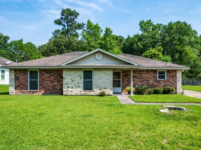 1041 Magnolia Point Dr
