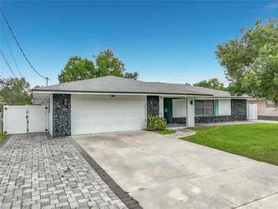 2425 LAUDERDALE COURT