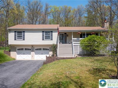 Property at 269 Shady Oaks Dr E, Saylorsburg, PA