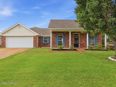 102 Oak Leaf Way