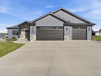 3911 Travers Cir