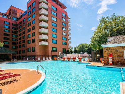 1111 Arlington Blvd APT 329