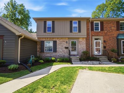 2 Nicholson Ct