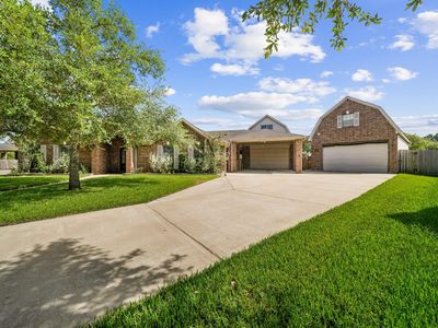6803 Amistad Ct