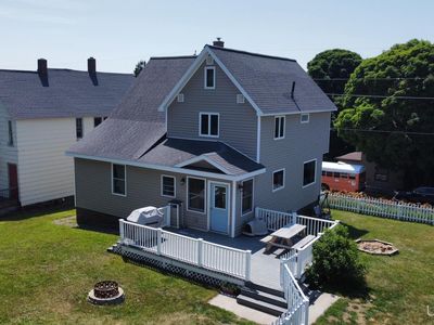 925 Elm St