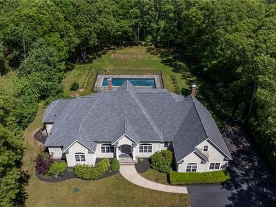 11 Yarmouth Dr