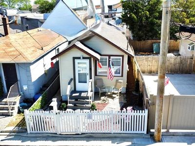51 Seafoam St