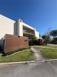 8035 SW 107th Ave APT 203
