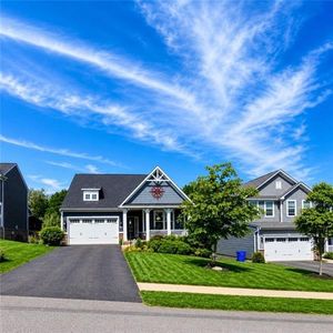 Property at 203 Foxtail Cir, Coraopolis, PA