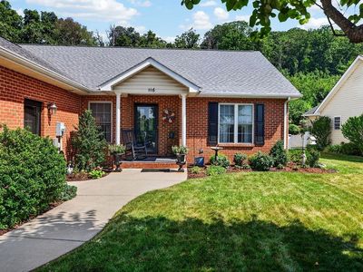 116 Red Oak Dr