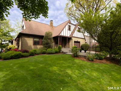 6 Bon Air Avenue