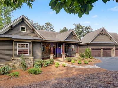 851 Skyline Dr