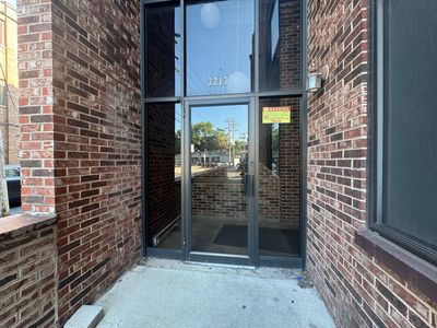 3217 W Bryn Mawr Ave APT 201
