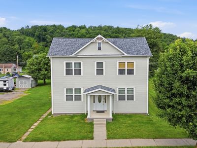 884 Main St