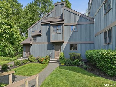 102 Heatherwood Drive #102