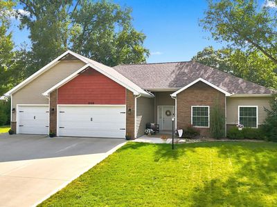 1338 N Santorini Dr