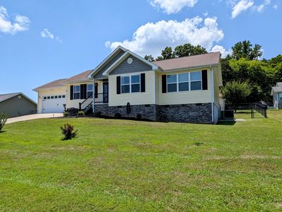 303 Foothills Dr