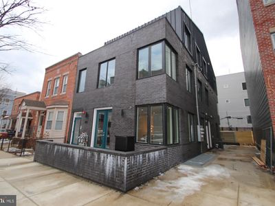 810 N Uber St