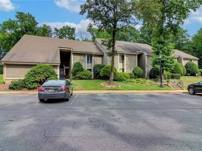 1518 Benjamin Pkwy APT D