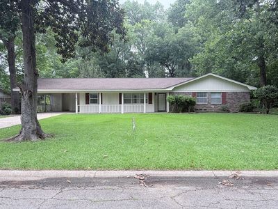 2704 Maple Dr