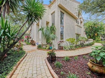 203 LOS PRADOS DRIVE #1322