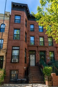 262 Vernon Avenue
