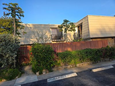 1700 Embassy Drive #512