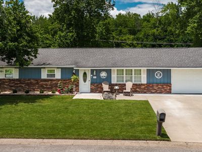 1041 Roberta Dr