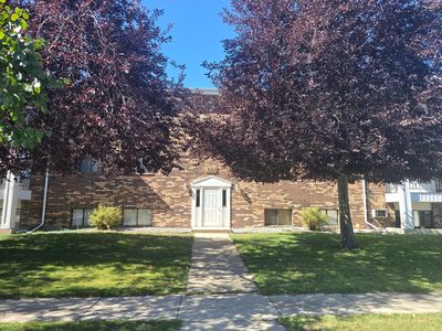 331 Prairiewood Cir S APT 102