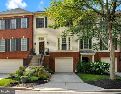 163 Riverton Pl