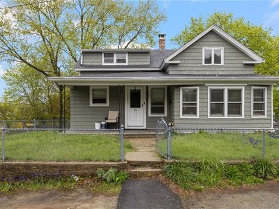 Property at 19 Prospect St, Lincoln, RI