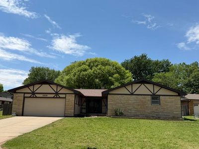 1019 N Chipper Ln